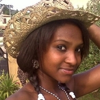 Kahena - Cougar sex à Intschi Profil de Kahena, 36 ans, Cougar sex à Intschi (Uri)